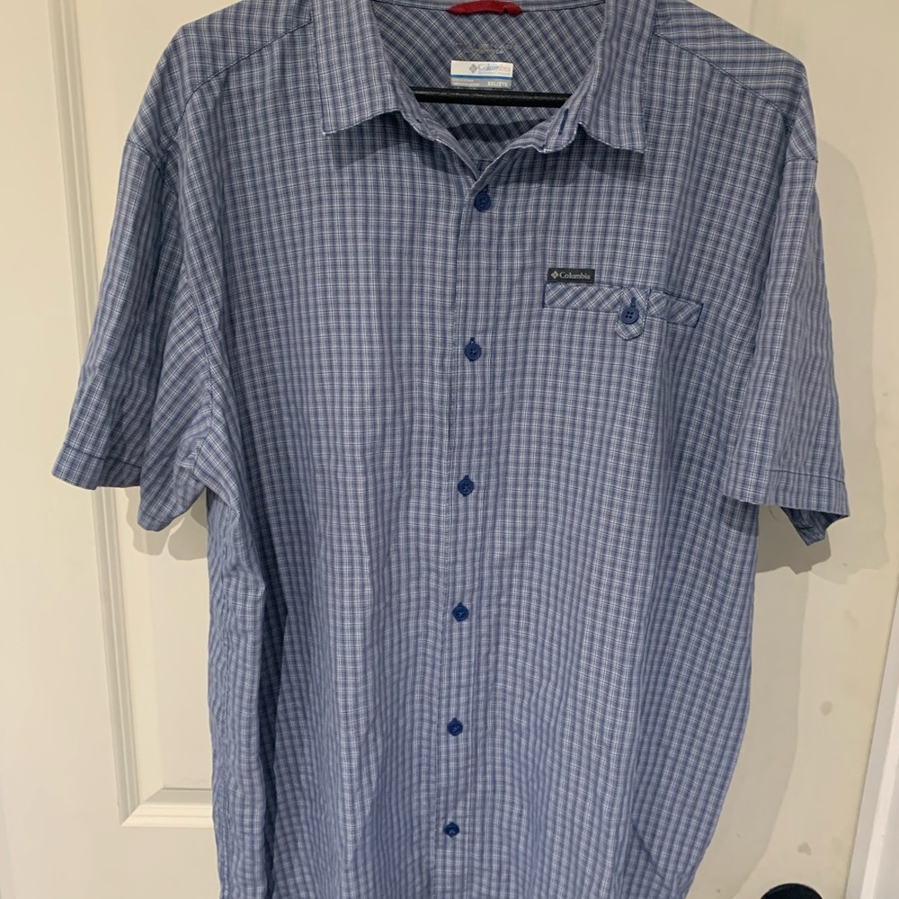 10/$20 Columbia Blue Checkered Men's Shirt A4